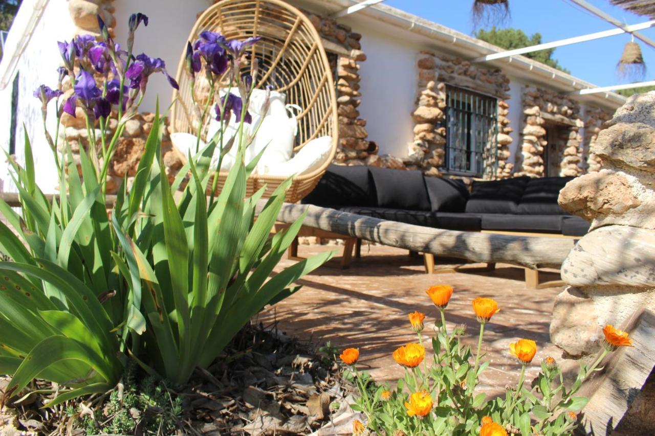 Esencia Lodge - Luxurious Off-Grid Cabin Retreat Almunecar Exterior photo
